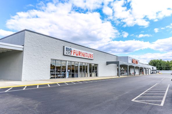 SOUTH WESTERN AVENUE CENTER: 1535 S Western Ave, Marion, IN 46953